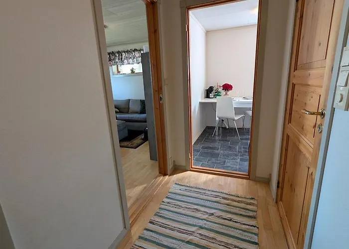 Warm And Cozy In Tromso, Free Parking And Near Both Airport, Nature And Busses Daire Tromsø