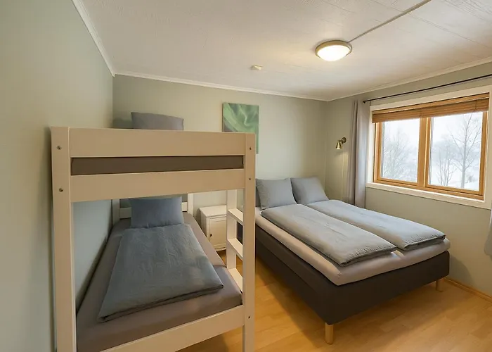 Διαμέρισμα Warm And Cozy In Tromso, Free Parking And Near Both Airport, Nature And Busses Τρόμσο