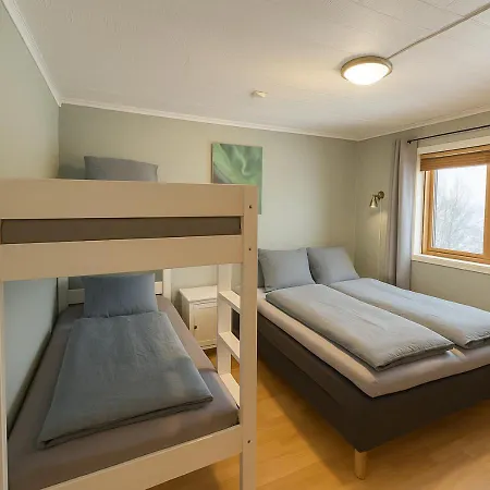 Apartamento Warm And Cozy In Tromso, Free Parking And Near Both Airport, Nature And Busses Tromsø