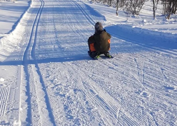 Apartamento Warm And Cozy In Tromso, Free Parking And Near Both Airport, Nature And Busses *