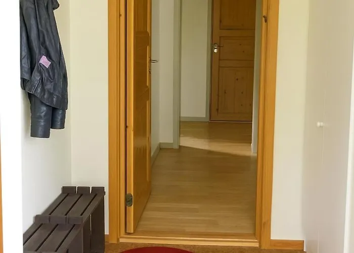 Warm And Cozy In Tromso, Free Parking And Near Both Airport, Nature And Busses *