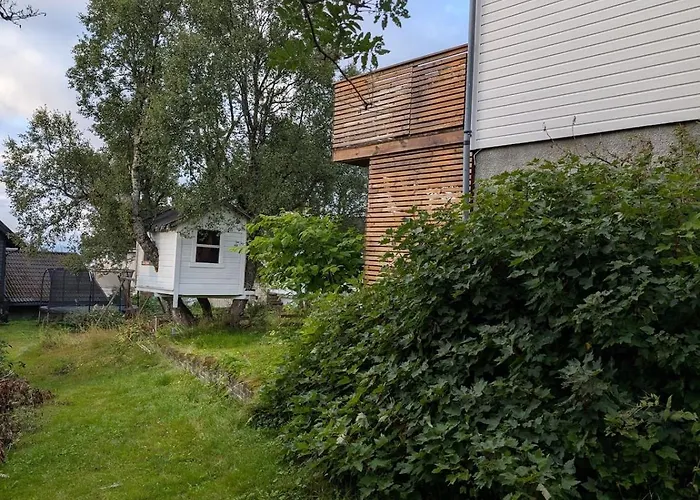 Warm And Cozy In Tromso, Free Parking And Near Both Airport, Nature And Busses * Tromsø