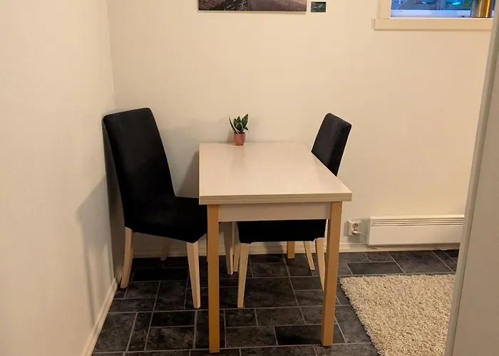 Warm And Cozy In Tromso, Free Parking And Near Both Airport, Nature And Busses Tromsø